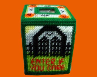 Spooky Halloween Boutique Tissue Cover | Plastic Canvas Pattern