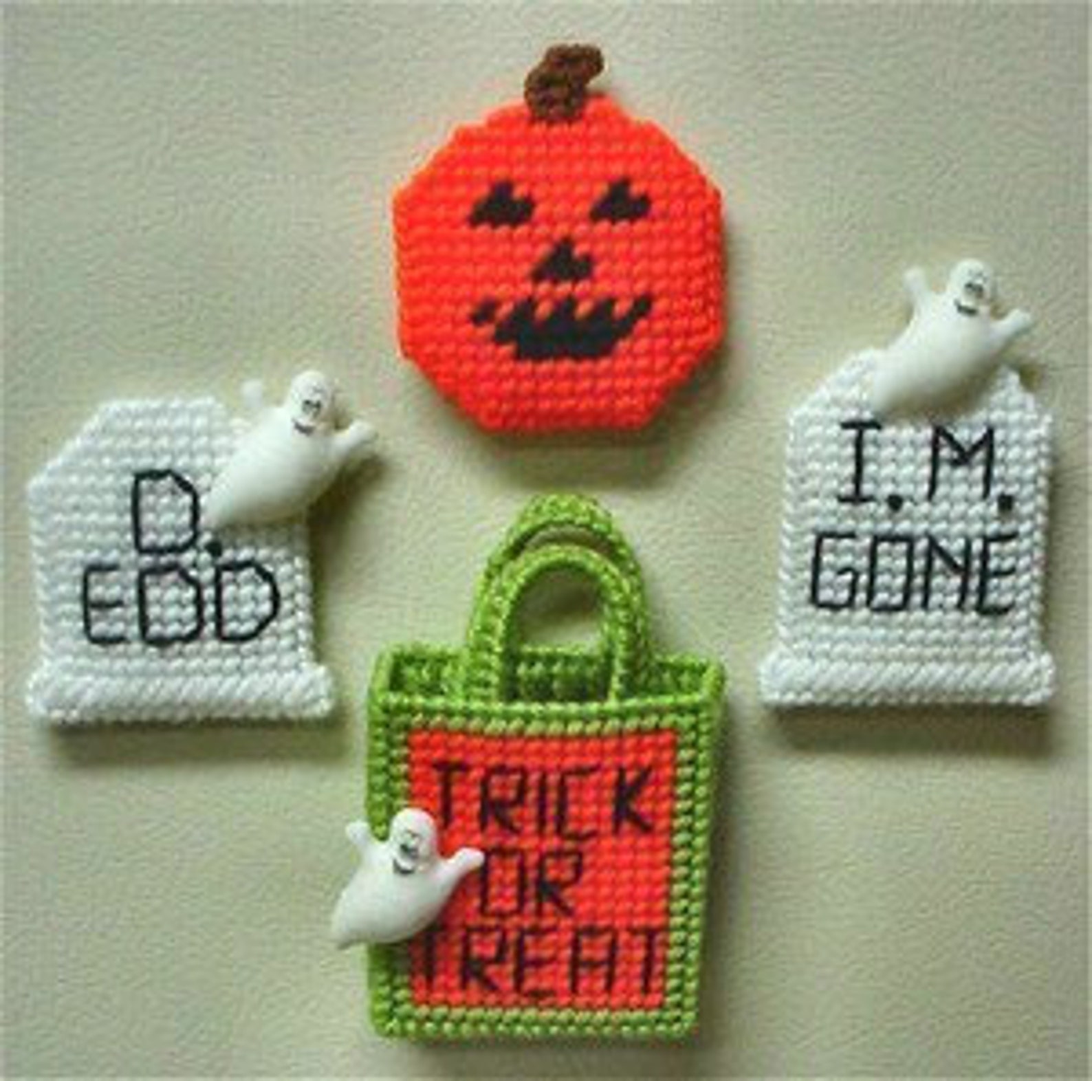 Spooky Halloween Magnets: Plastic Canvas Pattern - Etsy