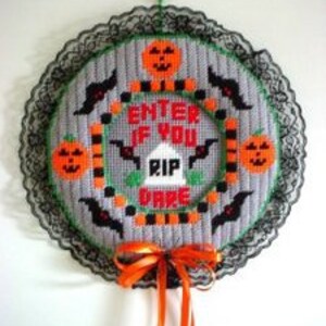 Plastic Canvas Pattern Halloween Plastic Canvas Plastic Canvas Halloween Wreath Plastic Canvas Wreath Halloween Wreath PDF Pattern image 3