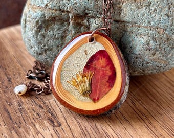 Pressed Flower and Leaf Necklace, Dried Flowers, Botanicals, Wood and Resin, Dandelion, Wildflowers, Simple, Natural, Wooden Pendant