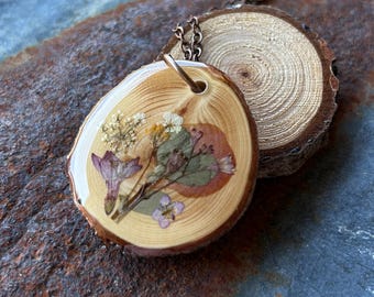 Natural Wildflower Necklace, Wood and Resin Necklace, Dried Flowers, Earthy, Unique, Tiny Blooms, Wood Slice Pendant, Pressed Flower Pendant