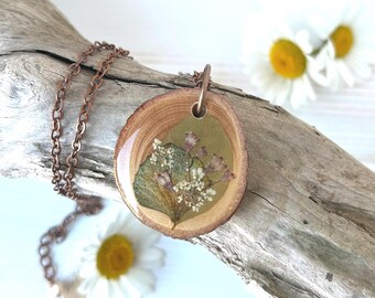 Wood and Flower Pendant Necklace, Simple Wood Pendant, Flowers and Resin, Pressed Flowers, Simple, Whimsy, Earthy, Nature, Wooden Necklace