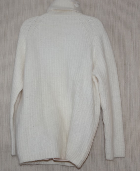 Sarah Spencer White Angora Turtleneck Women Sweate