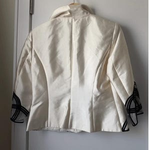 Adrianna Papell Women’s Silk White W/Black Trim Evening Blazer Jacket Size 10 image 8