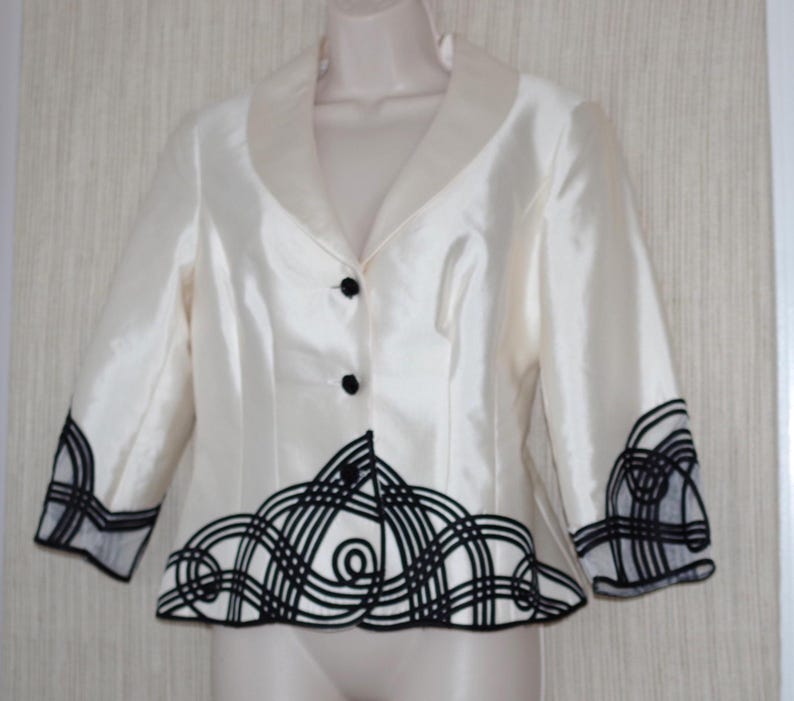 Adrianna Papell Women’s Silk White W/Black Trim Evening Blazer Jacket Size 10 image 2