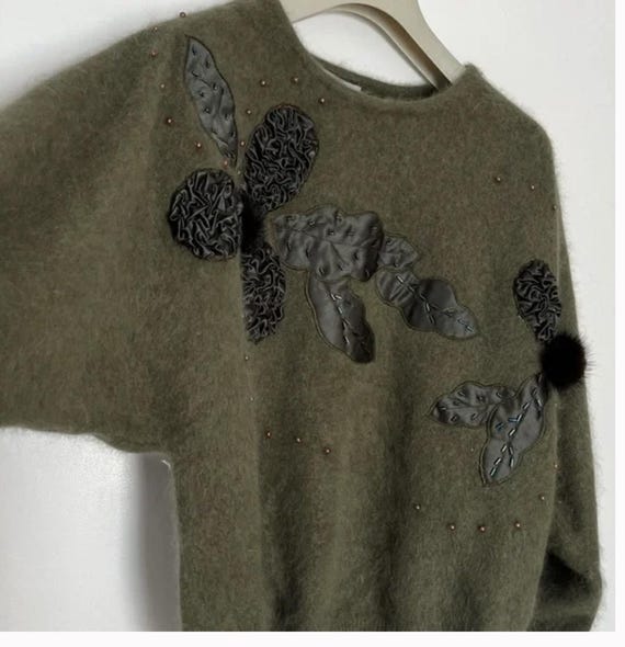 MOK HWA Fashion Angora Green Floral Embroidered Women Sweater Pullover Size: M