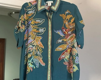 Camisa de manga corta con botones y estampado floral multicolor en color verde azulado de Rachel Zoe, talla M para mujer.