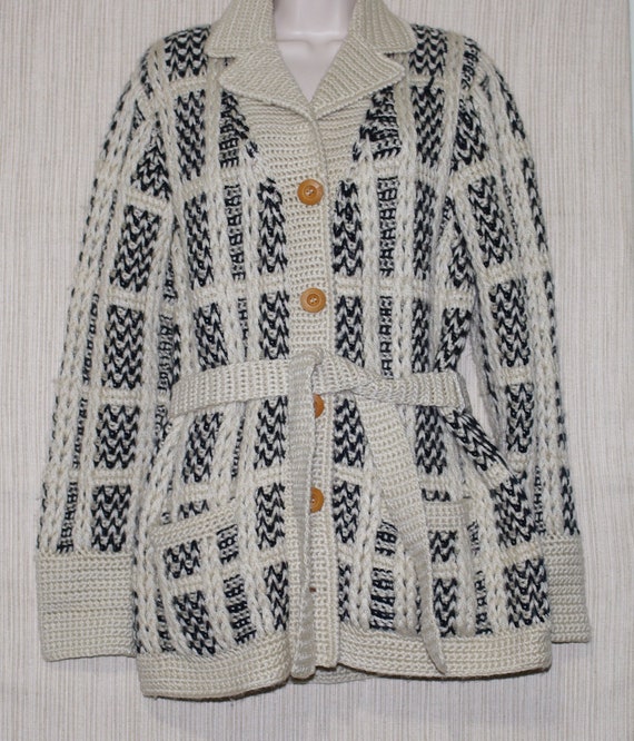 Su Kyung Black Ivory Wool Blend  Hand Knit Women'… - image 1