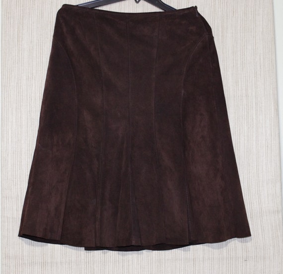 Ann Taylor Brown Leather Suede  Flare Skirt Size:6 - image 2