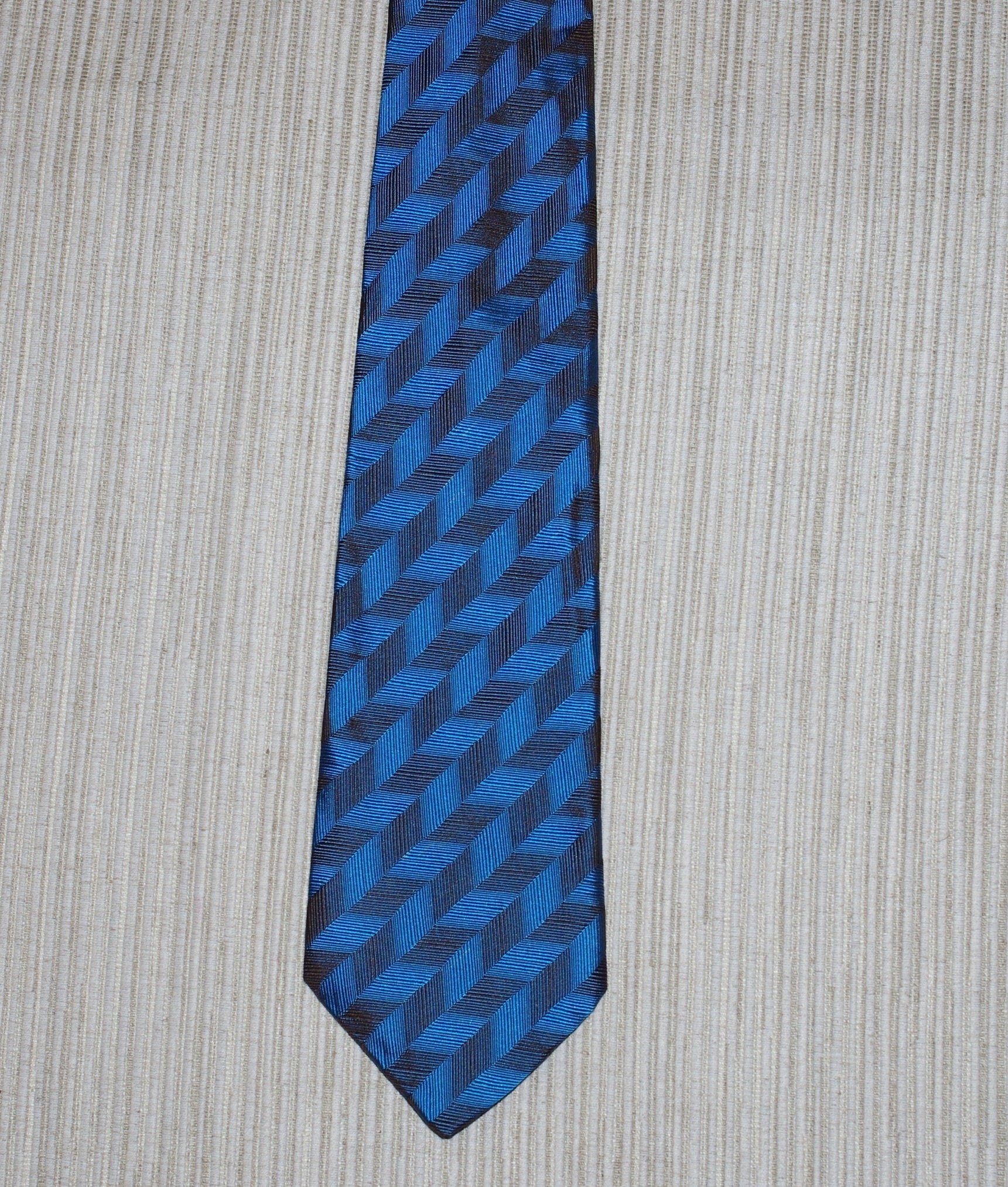 Richard James of Savile Row Silk Blue Black Neck Tie England 60,5