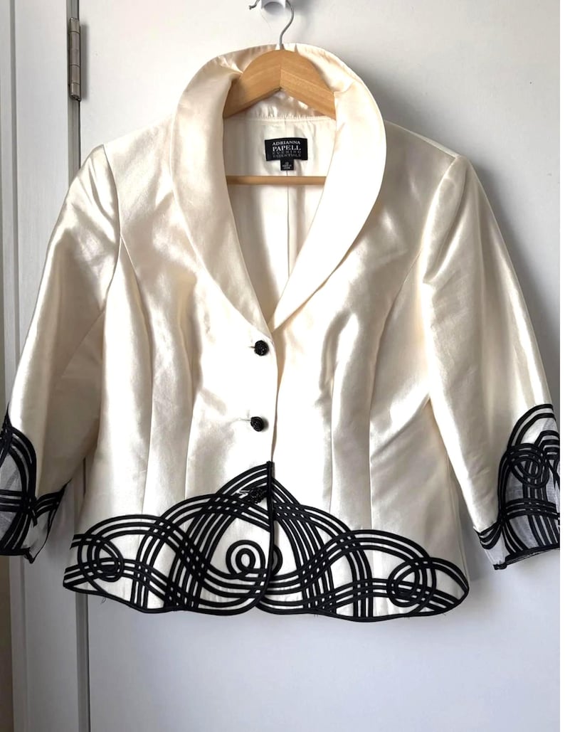 Adrianna Papell Women’s Silk White W/Black Trim Evening Blazer Jacket Size 10 image 1