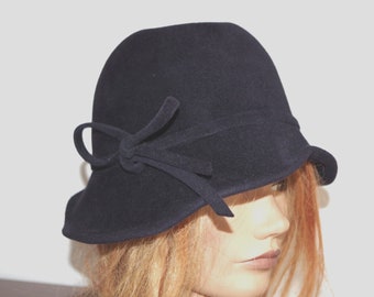 bedacht by simon schulz Geen Gray wool cashmere cloche hat Bedacht by Simon Schulz Geen Gray Wool Cashmere Cloche Hat  main image 3