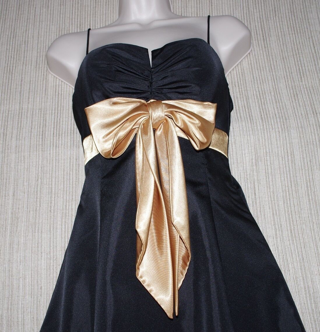 Robe De Soirée Xscape By Joanna Chen Noire à Manches Longues Et Volants - Taille 6, Neuve Avec étiquettes