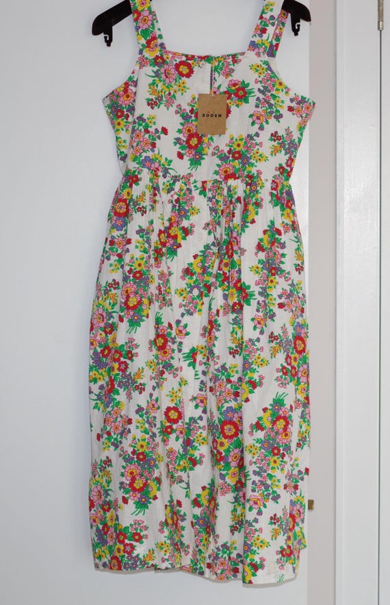 mini boden floral dress Mini Boden Green Floral Pocket Dress