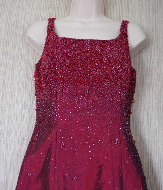 red beaded cocktail dress Zapaka Women Sparkly Red Strapless Tight Homecoming Dress Corset Sequined  Beaded Slit Short Party Dress main image 1