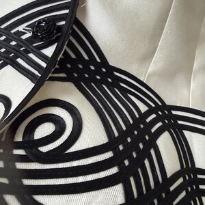 Adrianna Papell Women’s Silk White W/Black Trim Evening Blazer Jacket Size 10 image 7