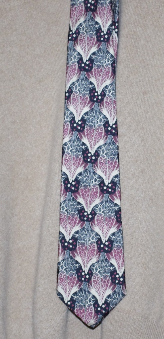 FENDI Roma Vintage Silk Gray Pink Print Silk Tie 5