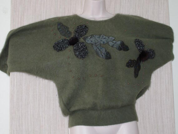 MOK HWA Fashion Angora Green Floral Embroidered Women Sweater Pullover Size: M View 2
