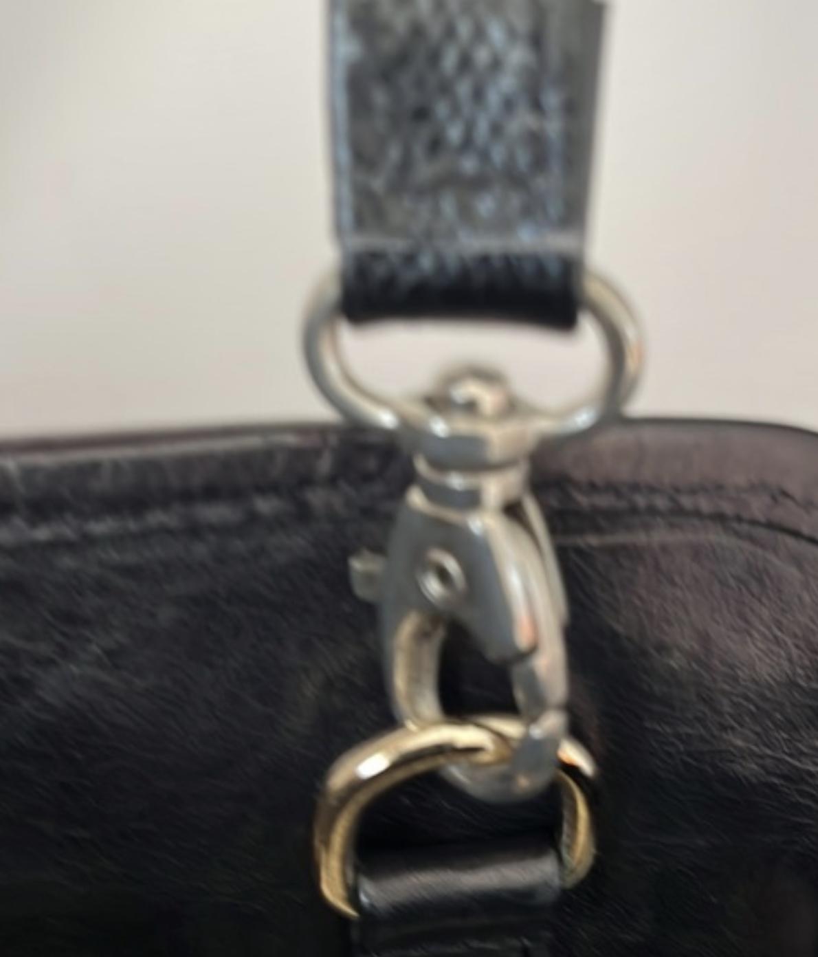 その他 si Rebecca Minkoff Black Leather With a Stingray Embossed Satchel Bag