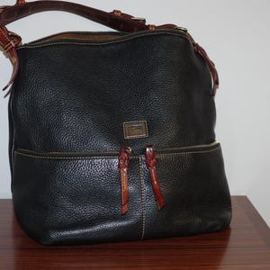 VTG Dooney & Bourke Dillen Large Shoulder Hobo Bag Black Pebbled Leather