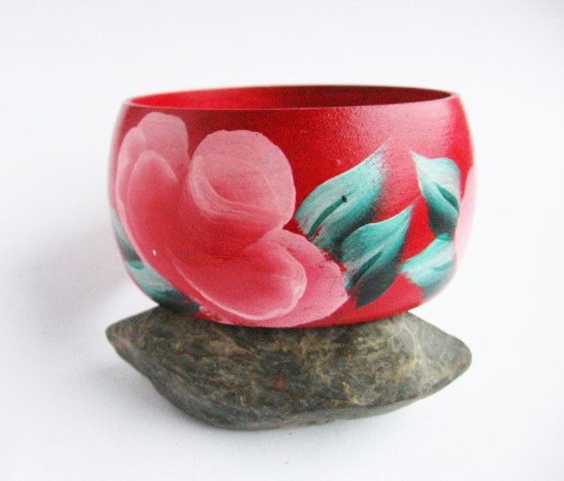 Hand-painted wood bracelet FLOWERS beautiful green and red Ecological image 2