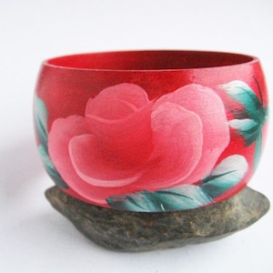 Hand-painted wood bracelet FLOWERS beautiful green and red Ecological image 1