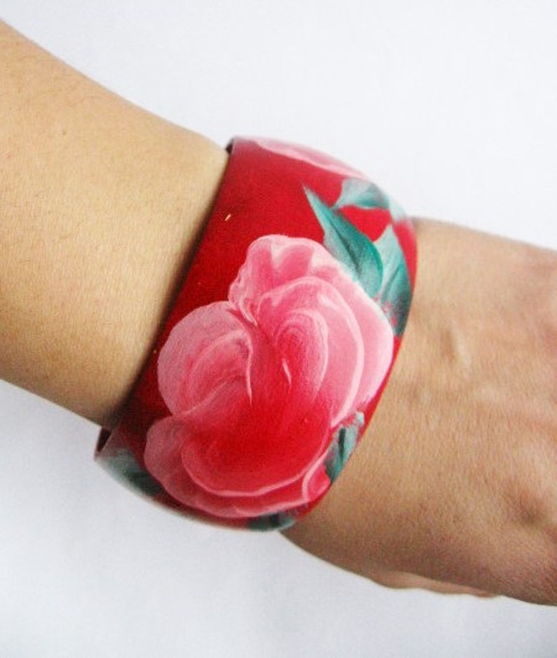 Hand-painted wood bracelet FLOWERS beautiful green and red Ecological image 4