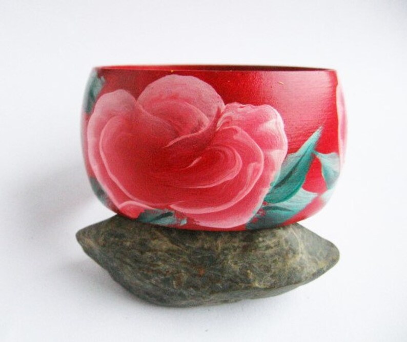 Hand-painted wood bracelet FLOWERS beautiful green and red Ecological image 3