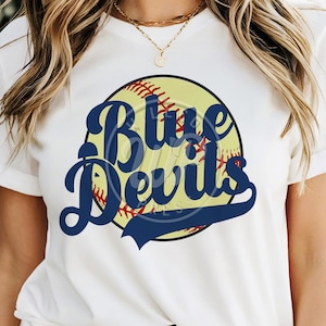 Blue Devils Softball, béisbol png, equipo de softbol svg, mascota escolar svg, imagen dtf, descarga digital, sublimación