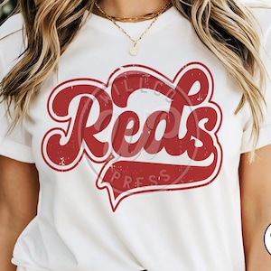 Script vintage de los Reds SVG PNG / Mascota de los Redhounds SVG / Diseño deportivo escolar retro / Descarga digital