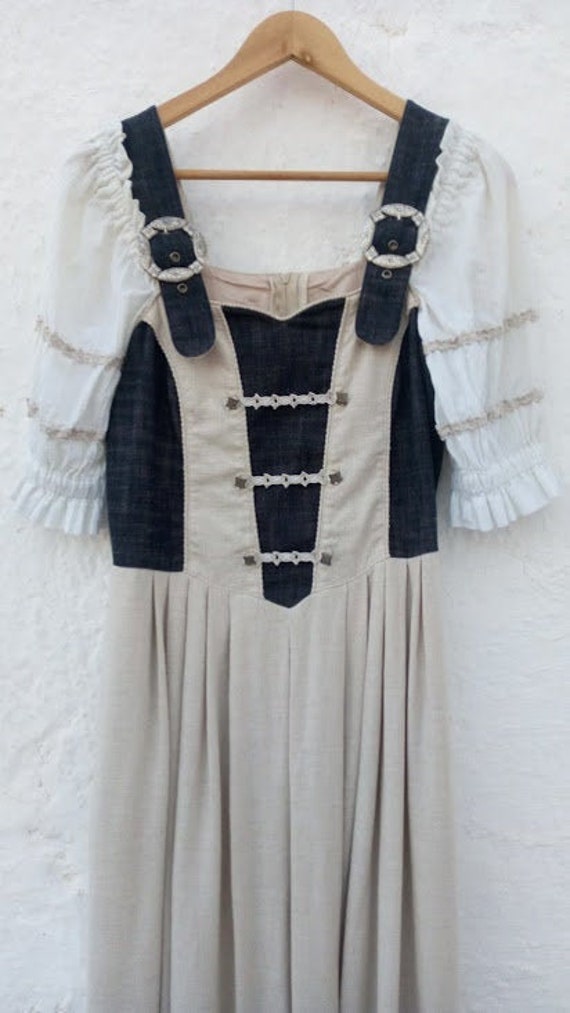 Vintage 1970s Bavarian Rose Dirndl Aus Bayern Aust