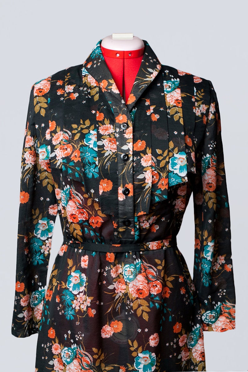 button up shawl collar soviet times size Medium ruffled front rare vintage 70s Polish designer Telimena sheer floral shirtdress
