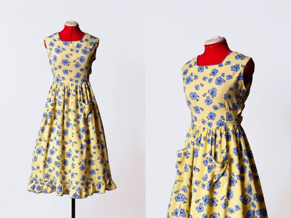1970s floral sundress with pockets
