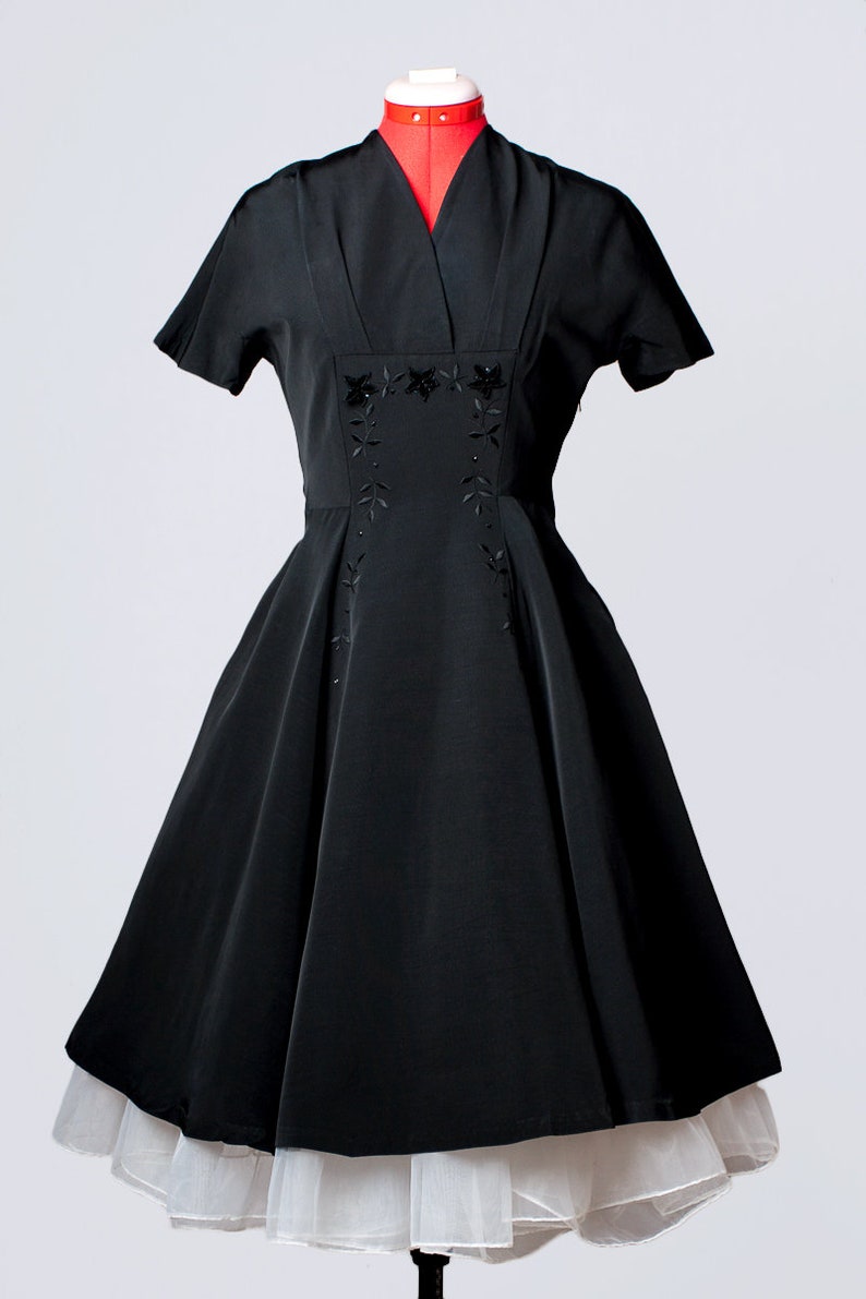 vintage 40s 50s embroidered black rayon cocktail dress Medium