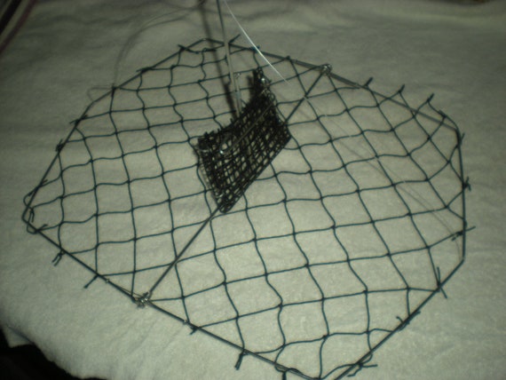 One Crab Trap With 1 INCH NET IS Iideal for East Coast Crabbing