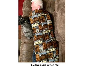 Extra-long, full body, flax seed cooling blanket. Freeze for Soothing Pain Relief or as a weighted blanket. Aromatherapy Options