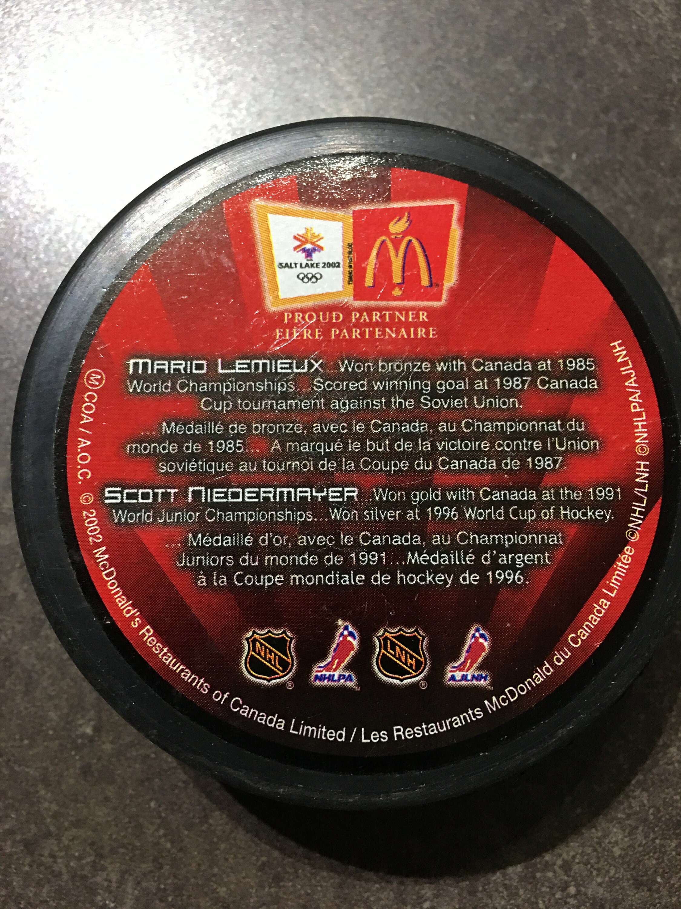 mc donalds olympic team canada puck set comes with the stand as well 