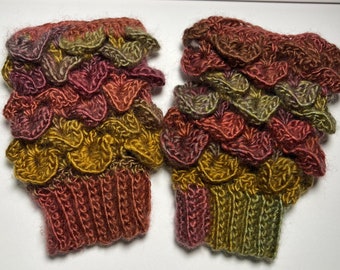 Dragonscale fingerless gloves in rust and gold tones