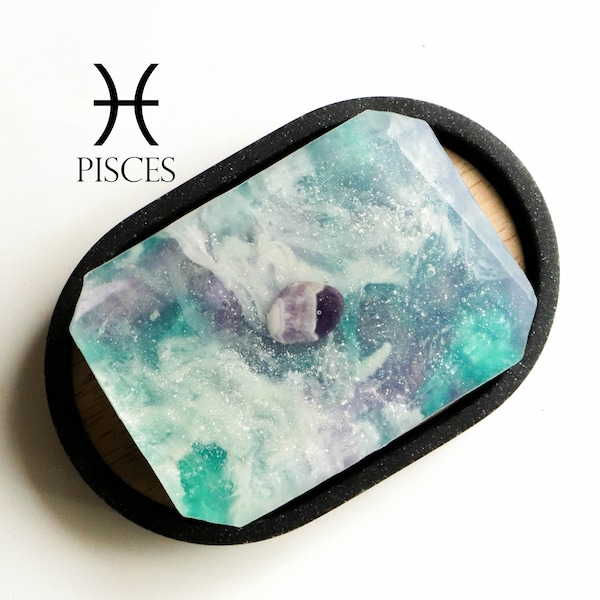 Amethyst Quartz Crystal Soap - Pisces / Pisces Zodiac Gift / Jasmine, Sandalwood & Apple / Pisces Constellation Birthday / Cruelty Free Soap