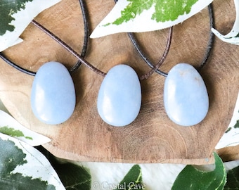 Engelit-Halskettenanhänger – Durchbohrter Steinschmuck – Ovaler Anhänger zur Heilung und Gesundheit – Edelsteinkommunikation • Beruhigend • Engelführer