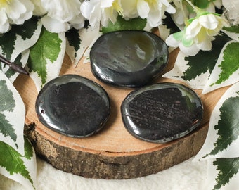 Magnetite Pocket Stone - Palm Stone - Hand Stone Cabochon Natural Polished Crystal Gemstone Flat Cuddle Tumbled Healing Gem Worry Rock Thumb