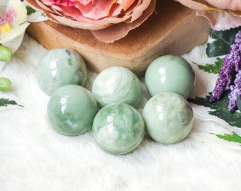 New Jade Sphere Crystal Carving / 3cm 30mm Orb Ball Polished Stone Gemstone Spiritual Grid Witch Rock Massage Tool Divination Gazing Oracle