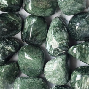 Seraphinite Crystal Tumbled Polished Gemstone / Angels Healing Nature / Smooth Round Boulder Pebble Serafina Green Chlorite Gem Clinochlore image 5