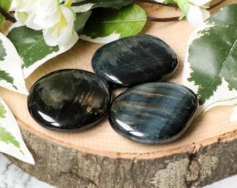 Hawk&#39;s Eye Blue Tiger&#39;s Eye Pocket Stone - Palm Stone - Hand Stone Cabochon Natural Polished Crystal Gemstone Tumbled Healing Gem Worry Rock