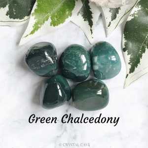 Green Chalcedony Crystal - Tumbled Stone - Polished Stone - Gemstone / Growth • Compassion • Balance / Pebble Stones Crystals Tumble Smooth