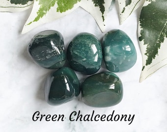 Piedra preciosa de calcedonia verde - Piedra pulida - Piedra de abrazo / Crecimiento • Compasión • Equilibrio / Piedra pulida Corazón Chaka Cristal pulido