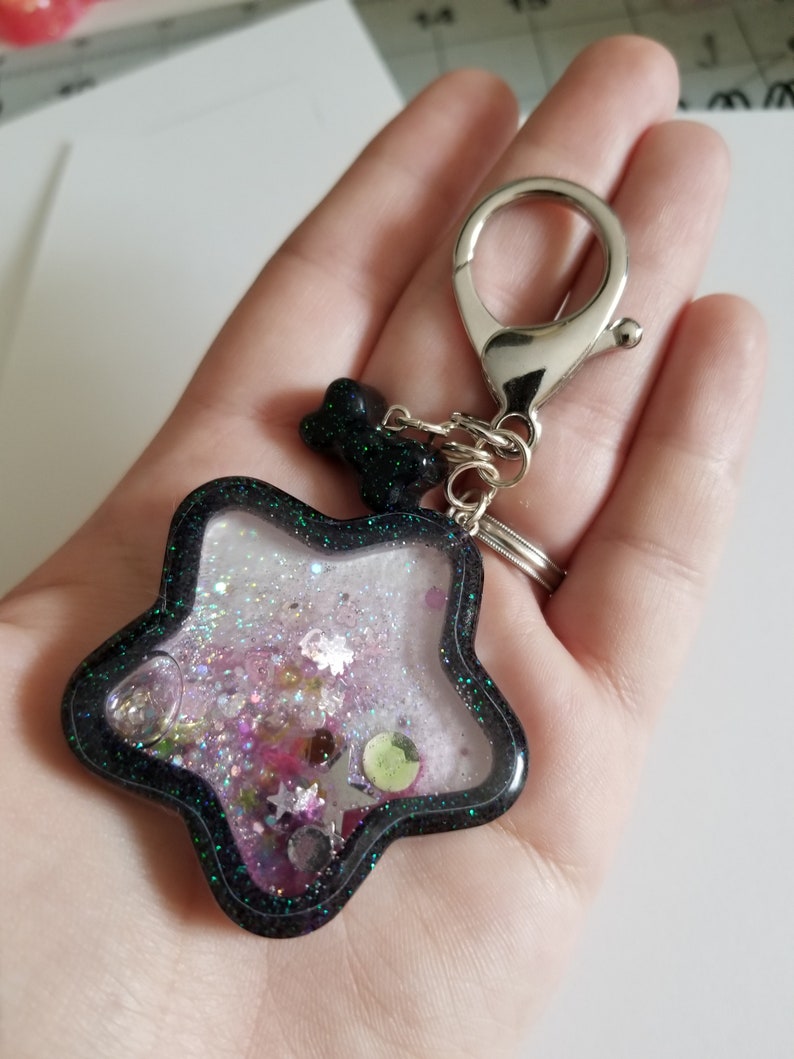 Resin Star Shaker Charm Keychain