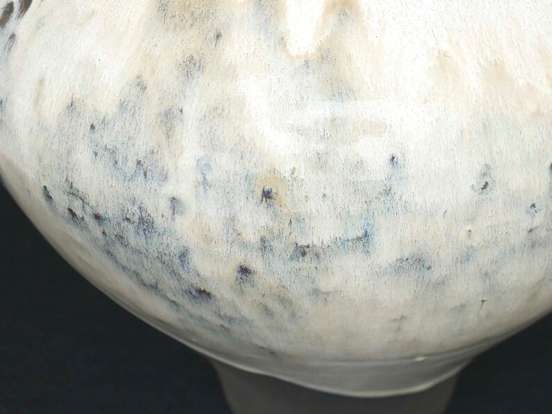Black stoneware vase. Handmade pottery respectful of the environment image 9