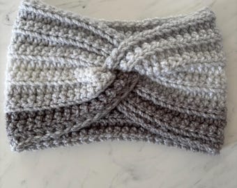 Bandeau torsadé au crochet fait main - Gris, confort chaud