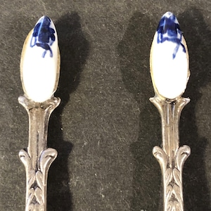Ceramic Shoes (top) Netherlands on Silver Plated Souvenir Fork & Spoon - pre-owned